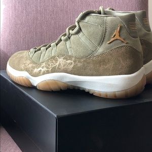 WMNS AIR JORDAN 11 RETRO 'OLIVE LUX'